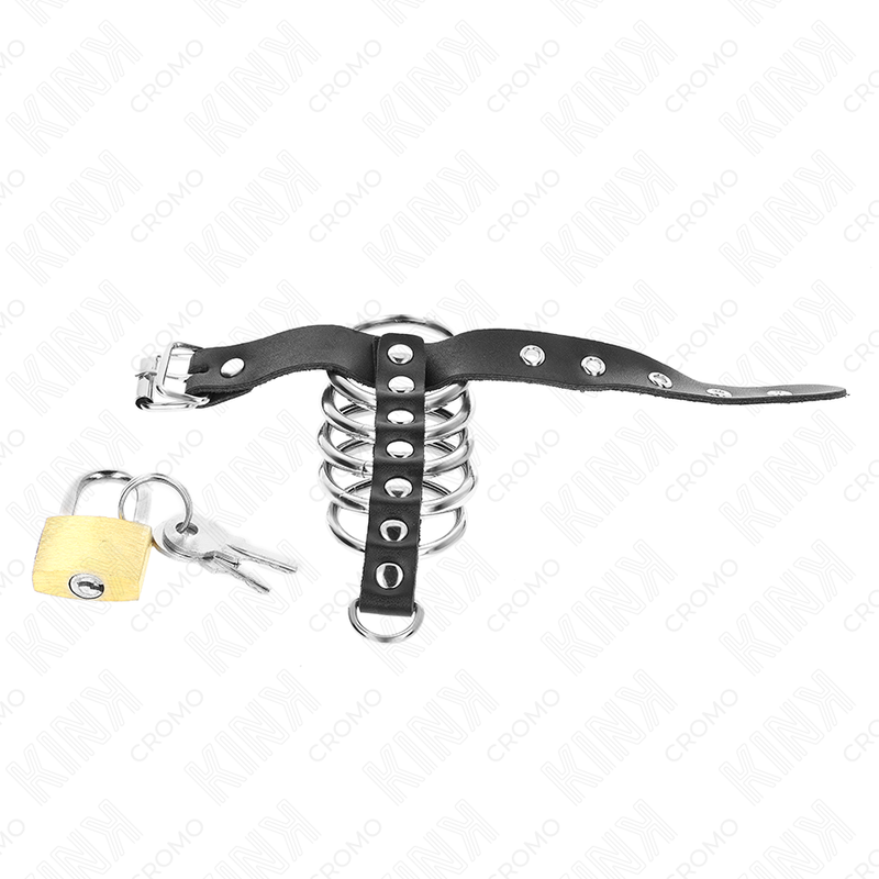 KINK - LEREN PENISRING MET SLUITRIEM 21 X 2 CM EN 5 METALEN RINGEN VAN 3 CM TOT 4 CM