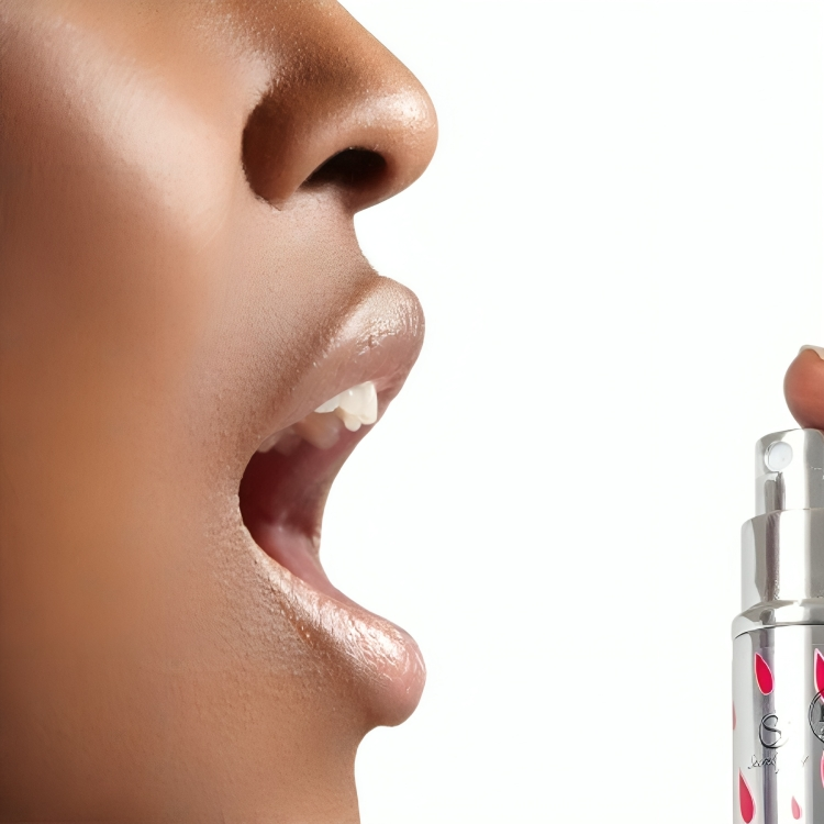 SECRETPLAY - ZURE AARDBEI ORALE SEX SPRAY