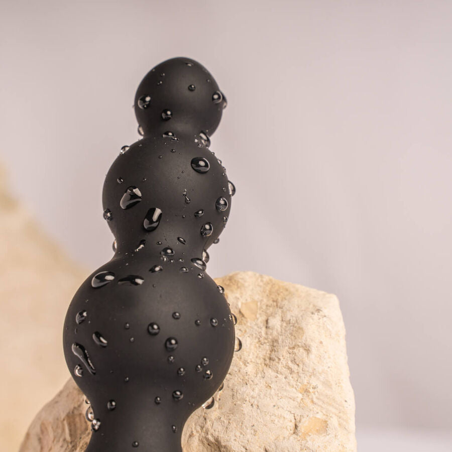 ROCKS- OFF - PETITE SENSATIONS ANAL PLUG VIBRATOR ZWART MET BELLETJES