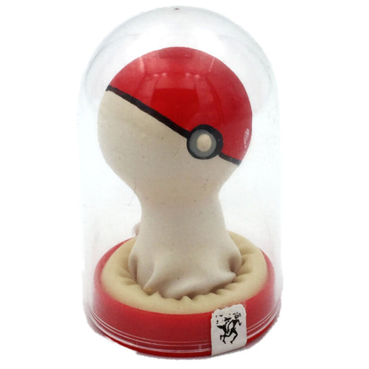 CONDOMERIE - HANDGESCHILDERDE NIEUWIGHEID CONDOMS POKEBALL ROOD-WIT