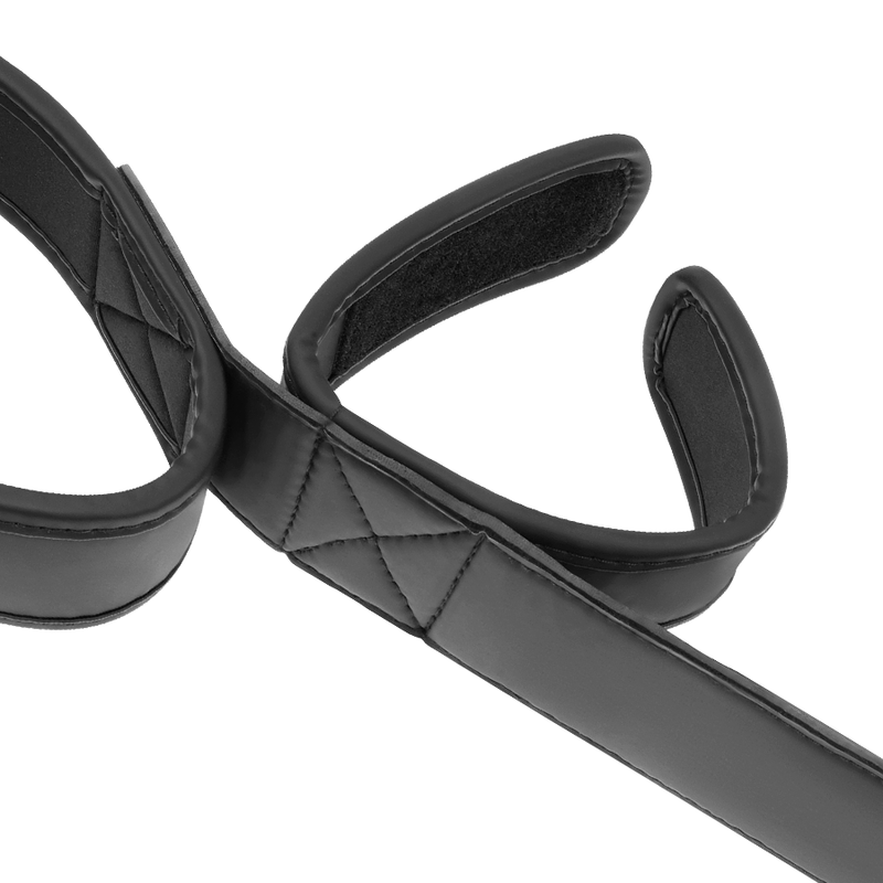 FETISJ SUBMISSIEF – BONDAGE SPREIDERSTANG MET NEOPREEN VOERING