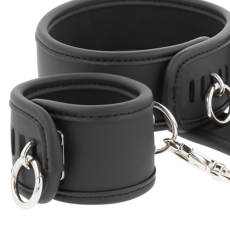 FETISJ-ONDERDANIG - VEGAN LEREN KETTING EN HANDBOEIEN MET NEOPREEN VOERING