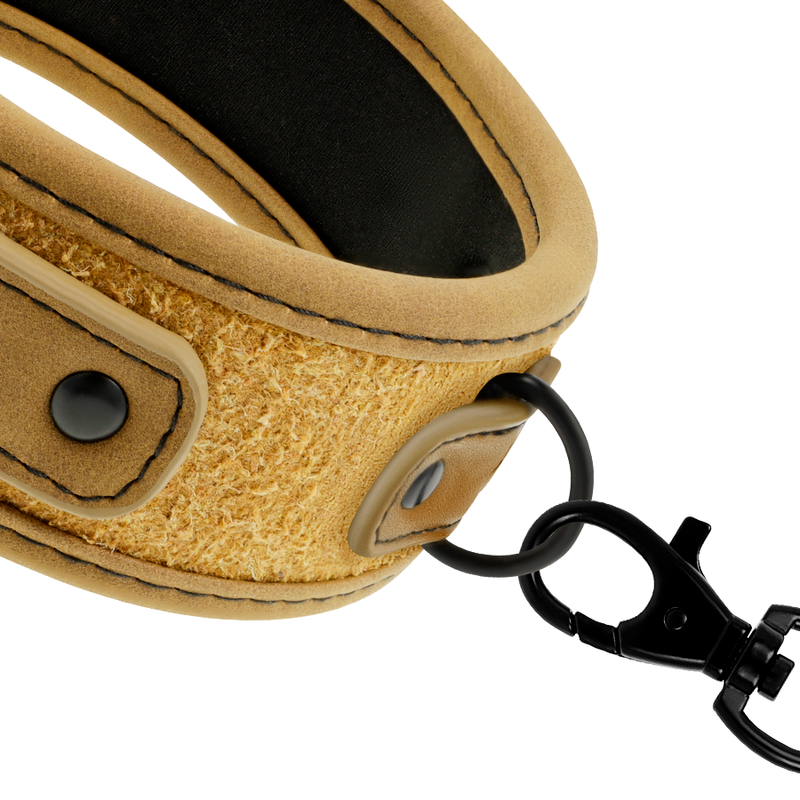 FETISJ SUBMISSIEF OORSPRONG - NEOPREEN GEVOERDE HALSBAND MET KETTING